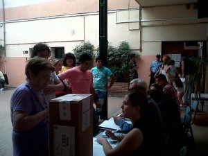 Elección 2012 mesa de votación