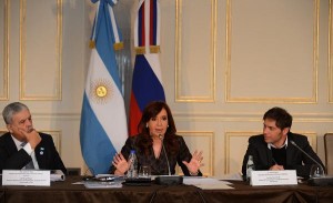 La_Presidenta_con_De_Vido_y_kicillof_en_Moscú.