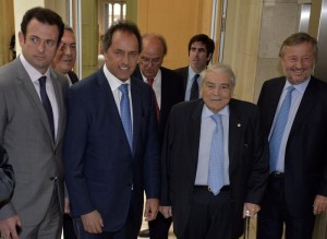 scioli con miembros de la UIA