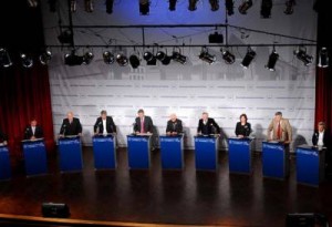 debate candidatos en unc plano amplio