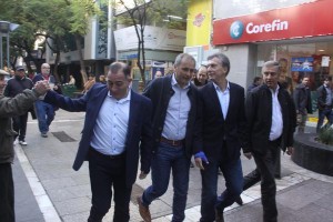 Macri con la fórmula de Juntos por Córdoba por la peatonal