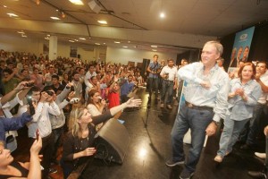 schiaretti con jovenes feriar