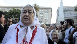 hebe en la plaza