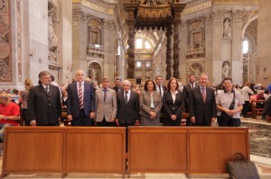 gobernador-particio-de-una-misa-en-italia1