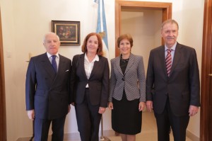 gobernador-particio-de-una-misa-en-italia13