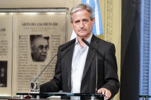 andres-ibarra-ministro