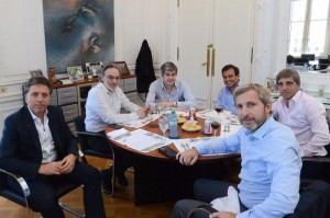 Foto de equipo: Dujovne almorzó ayer con Marcos Peña, Caputo, Frigerio y otros funcionarios