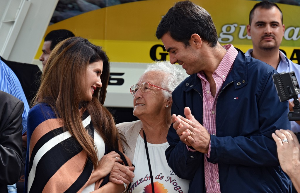 15-03-graficos-urtubey-inaugura-cic-en-vaqueros1