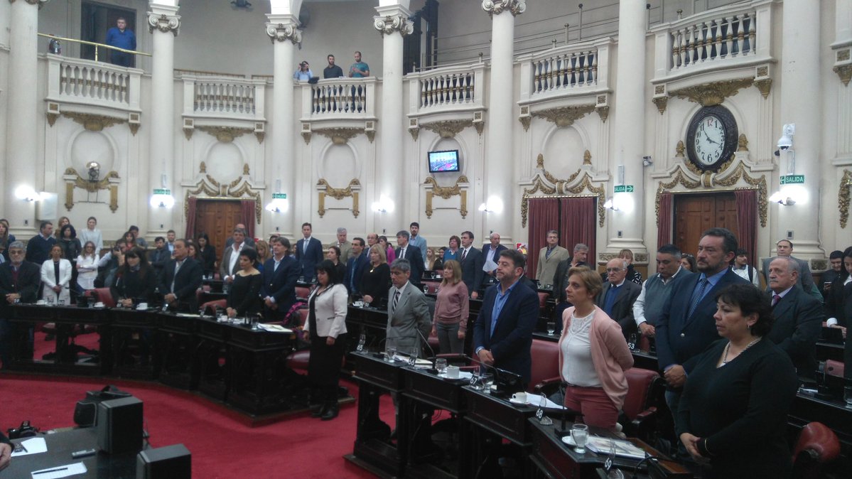 Unicameral   Sesión